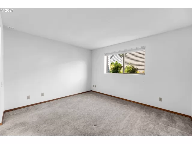 MLS: 24647352 Condo For Sale