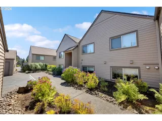 Photo #2: 24647352 Listing