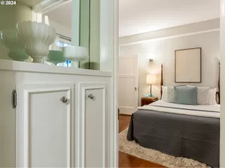 Photo #2: 24647646 Listing 