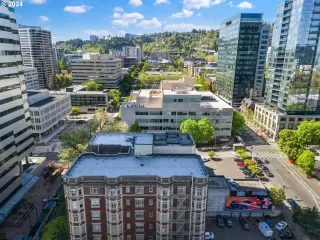 Photo #3: 24647646 Listing 