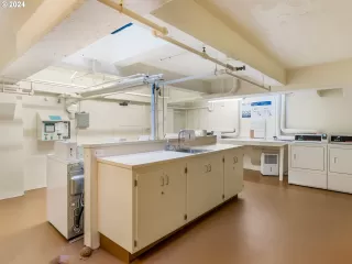 Photo #6: 24647646 Listing 