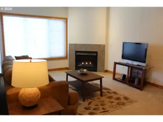 Photo #3: 24647960 Listing 