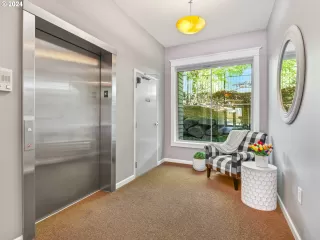 Photo #5: 24651408 Listing 