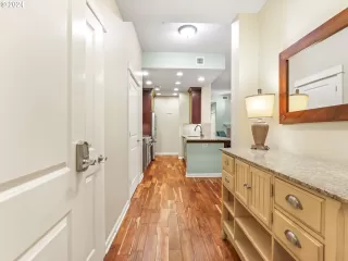 Photo #6: 24651408 Listing 