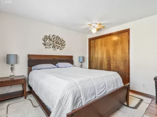 Photo #5: 246523127 Listing