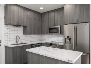 Click for more information on MLS # 24652402 : 5321 NE IRVING ST A More Details about MLS # 24652402 : 5321 NE IRVING ST A
