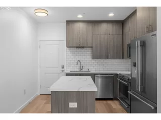 Photo #1: 24652402 Listing