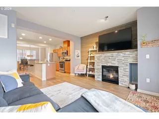 Photo #4: 24652543 Listing 