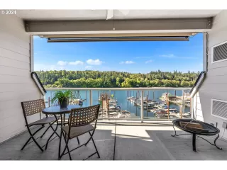 Photo #3: 24653214 Listing