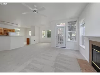 Photo #1: 24654319 Listing