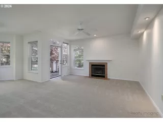 Photo #2: 24654319 Listing