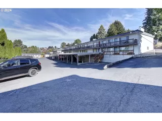 More Details about MLS # 24655153 : 2102 NW KELLY DR 9