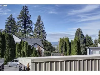 Photo #5: 24655153 Listing