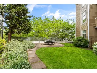 Photo #1: 24655636 Listing 