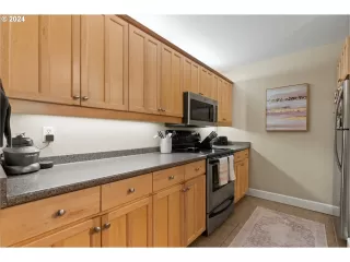 Photo #6: 24655636 Listing 