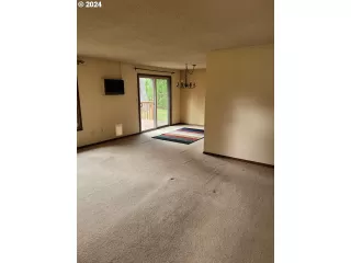 Photo #3: 24655714 Listing