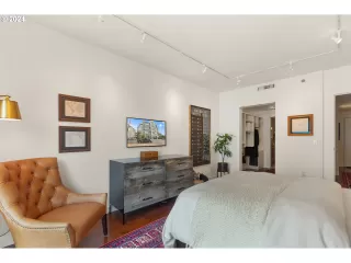 Photo #2: 24655754 Listing 