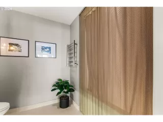 Photo #5: 24655754 Listing 