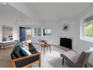 Photo #2: 24656307 Listing