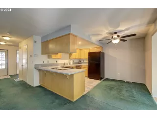 Photo #4: 24656410 Listing 