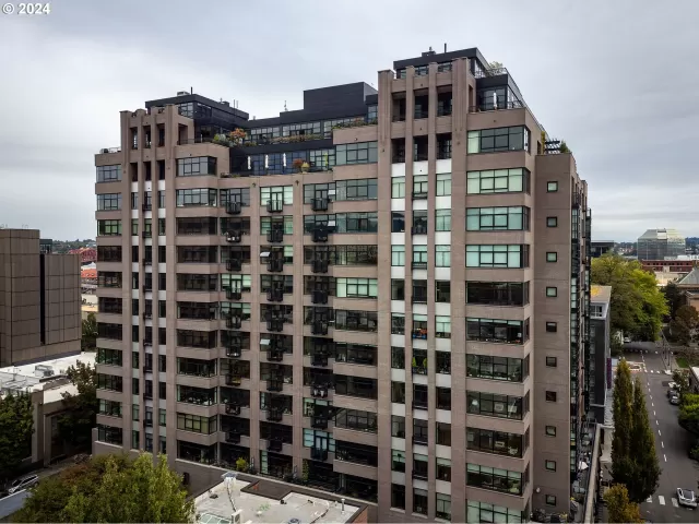 MLS: 24656908 Condo For Sale