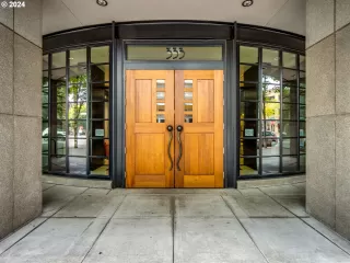 Photo #2: 24656908 Listing 