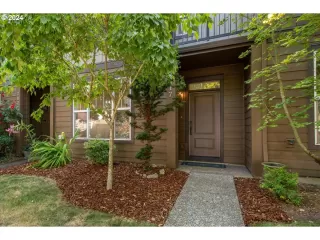 Photo #1: 24656976 Listing