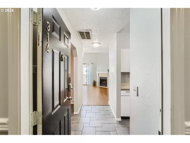 MLS: 24657218 Condo For Sale