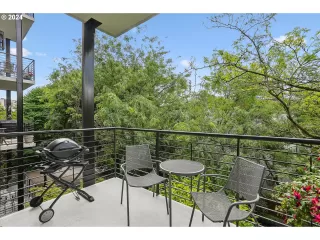 Photo #2: 24657525 Listing 