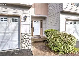 Photo #4: 24658351 Listing