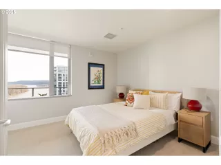 Photo #2: 246586343 Listing