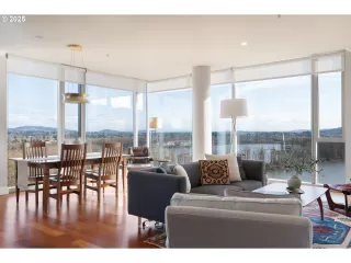 Photo #3: 246586343 Listing