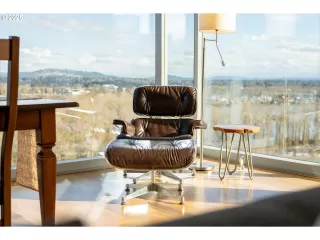 Photo #5: 246586343 Listing