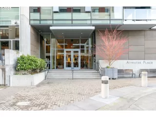 Photo #6: 246586343 Listing