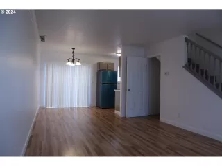 Photo #2: 24658775 Listing