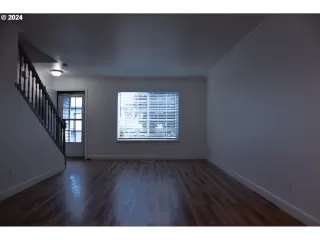 Photo #3: 24658775 Listing