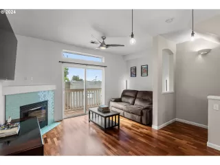 Photo #2: 24659092 Listing