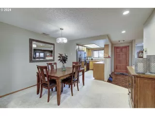 Photo #5: 24659281 Listing 