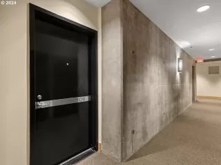 Photo #2: 24659394 Listing 