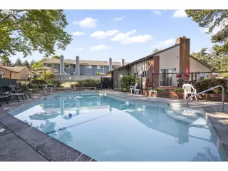 Photo #1: 24659564 Listing