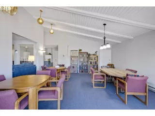 Photo #4: 24659564 Listing