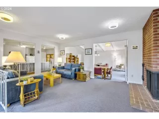 Photo #6: 24659564 Listing