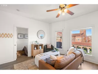 Photo #3: 24660584 Listing 