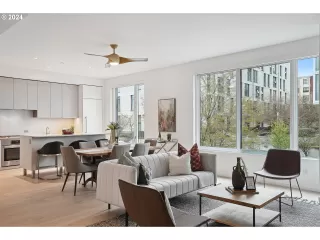 Photo #2: 24661105 Listing 