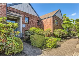 Photo #1: 24661598 Listing 