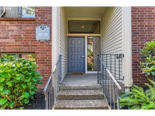 Photo #2: 24661598 Listing 