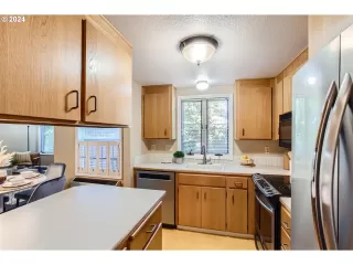 Photo #6: 24661598 Listing 