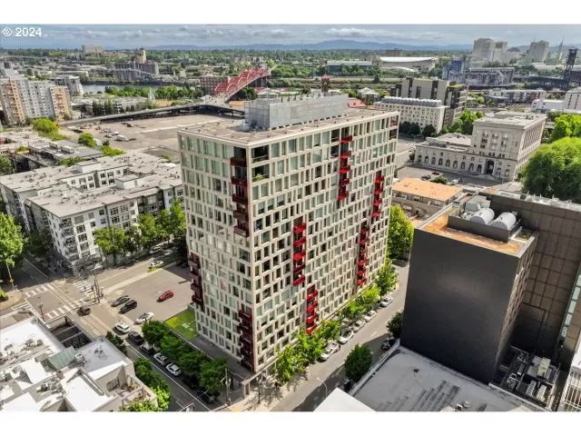 MLS: 24662362 Condo For Sale