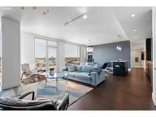 Photo #3: 24662362 Listing