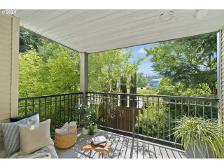 Photo #6: 24663190 Listing 